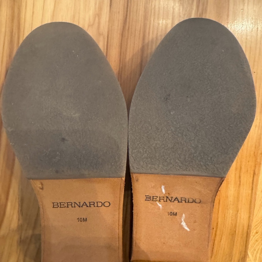 Bernardo Sophia Moc Clog with wood block heel Size 10 Honey brown leather - Picture 11 of 14